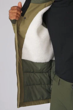 Mens Highland III Winter Jacket -Cotswold Outdoor Shop b12aca0087 5858 j