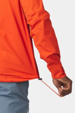 Mens Mountain Lightweight 2.5L Jacket -Cotswold Outdoor Shop b12ae90439 3333 m