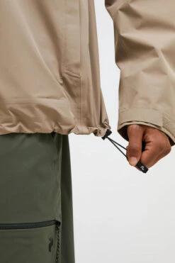 Peak Performance Mens Treeline Shell Jacket -Cotswold Outdoor Shop b12ae90553 5454 g